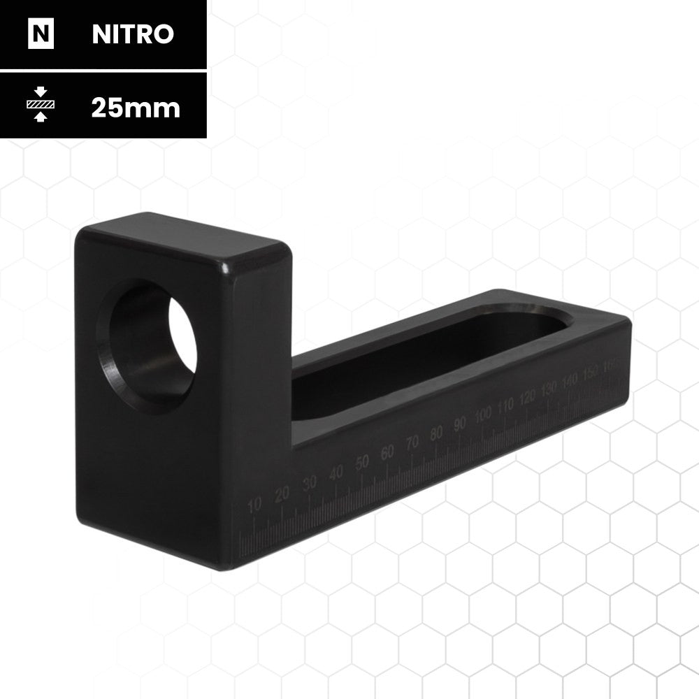 Nitrattu suorakulma 175 × 50 × 75 mm, reikä/ura, hitsauspöydän tarvike