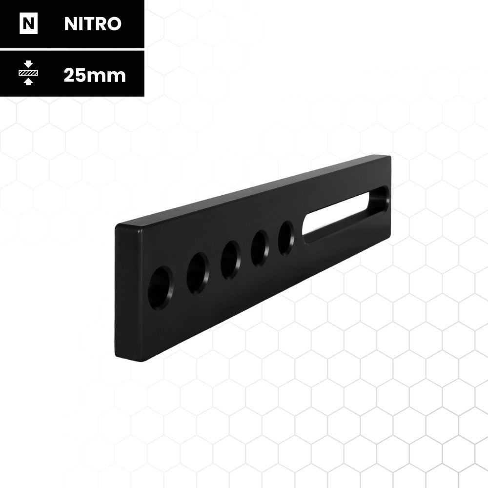 Nitrattu yleisvaste 500 × 100 × 25 mm, reiät/ura, hitsauspöydän tarvike