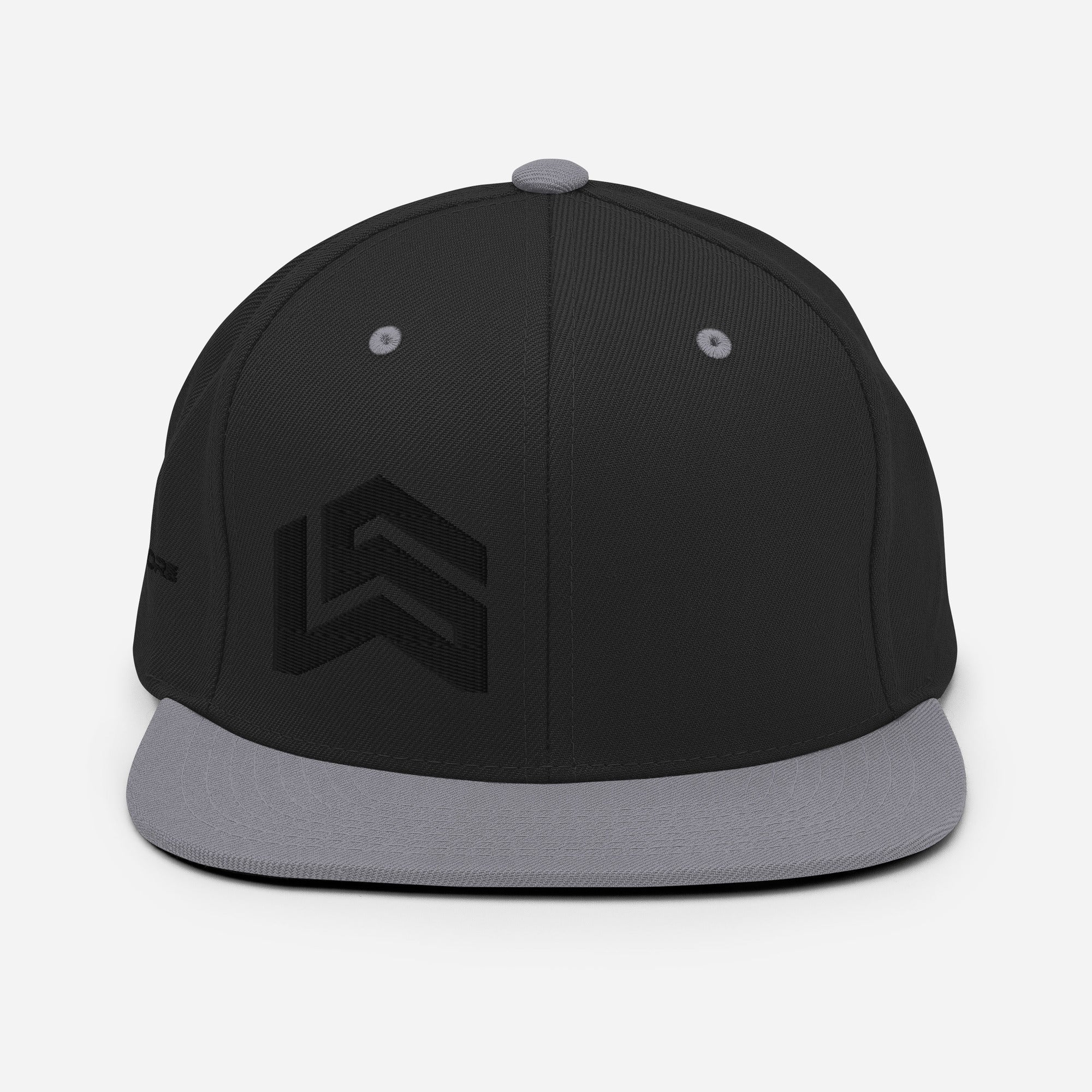 Snapback hatt
