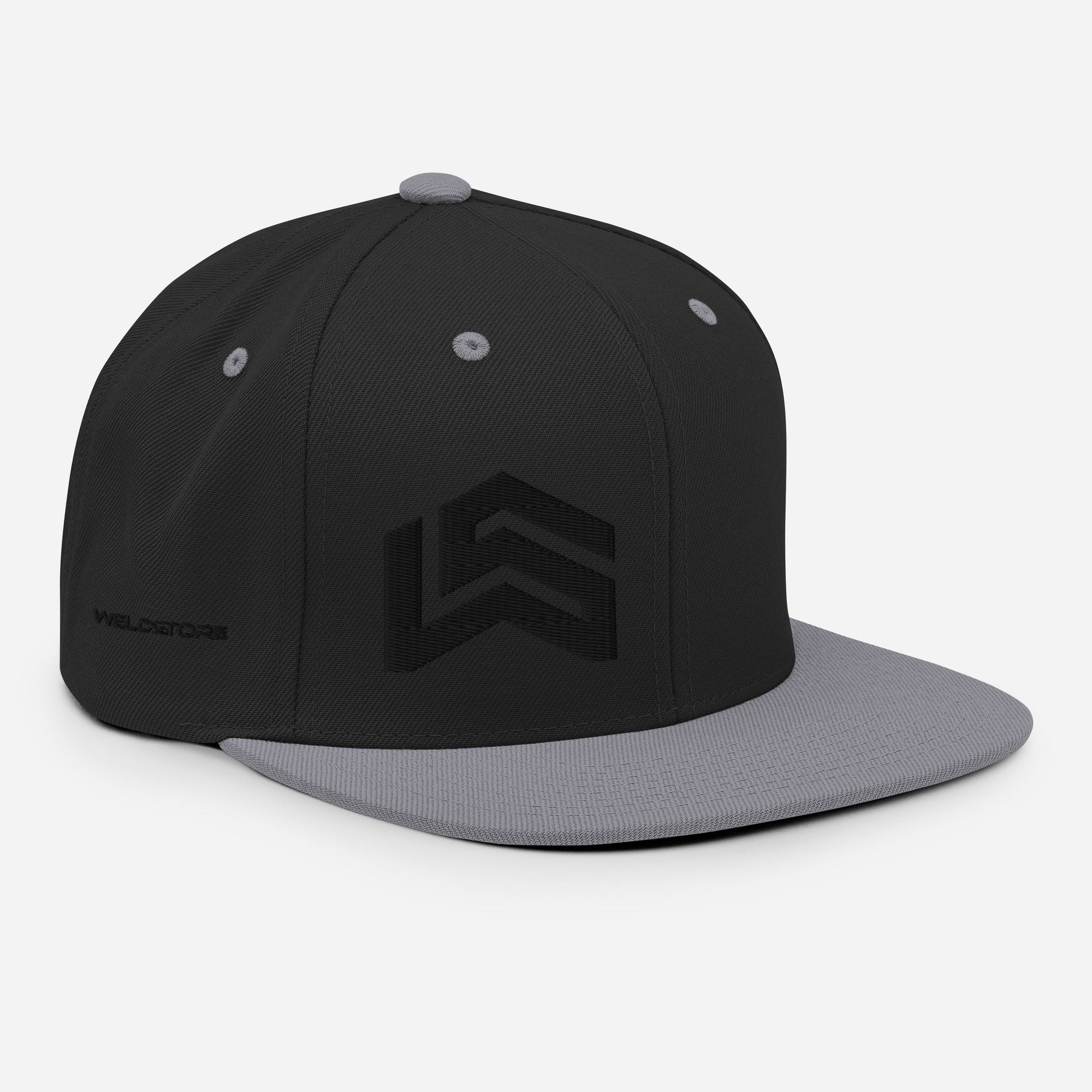 Snapback hatt