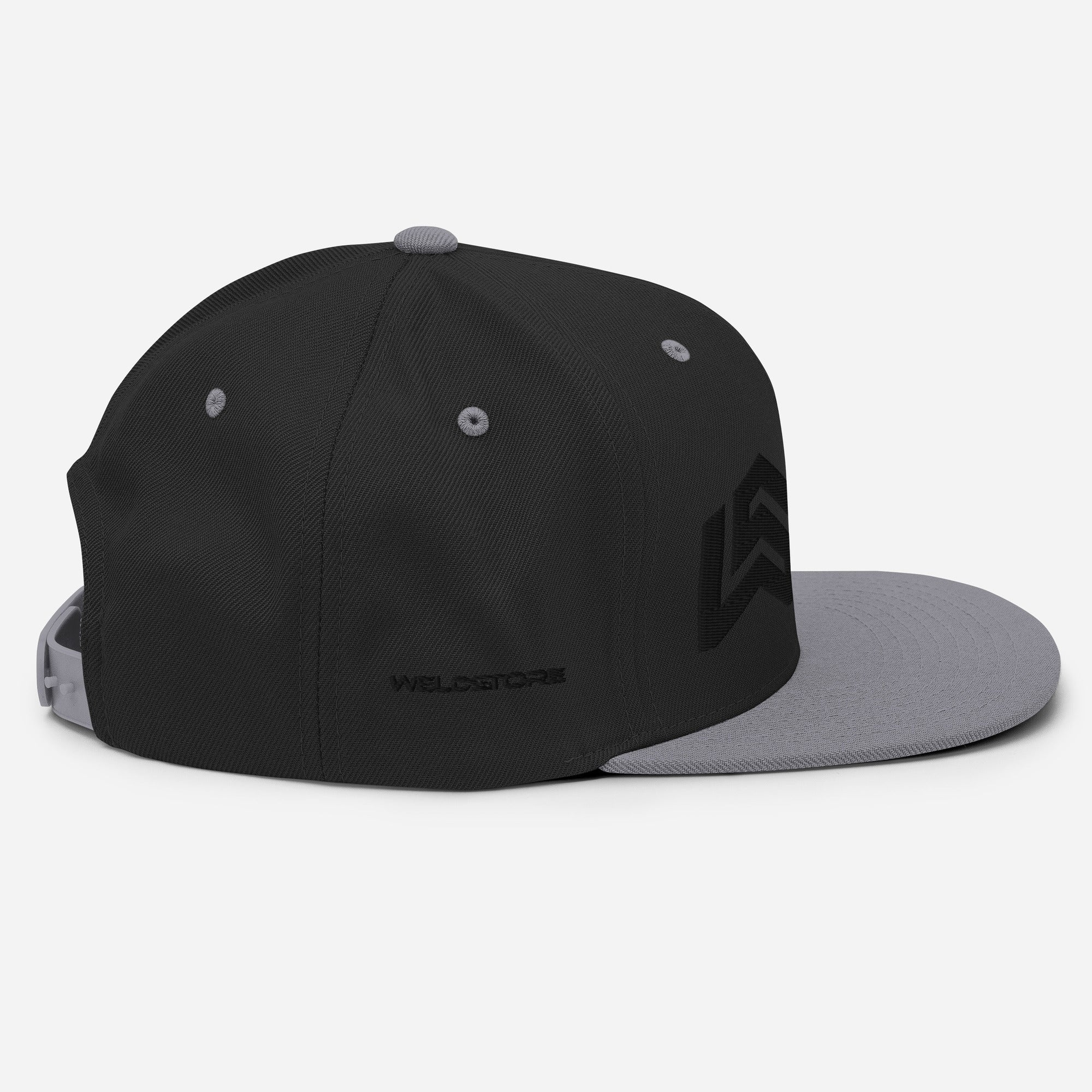 Snapback hatt