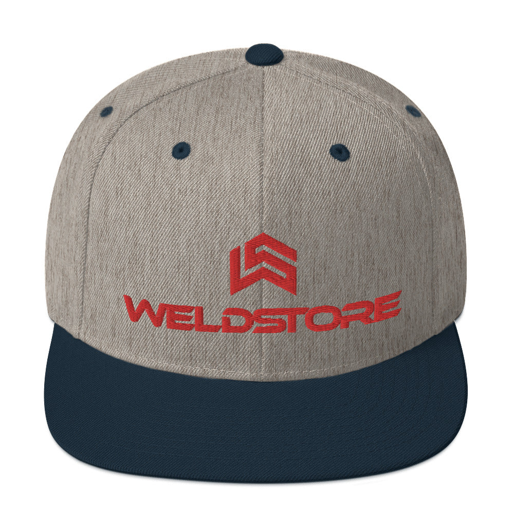 Snapback hatt